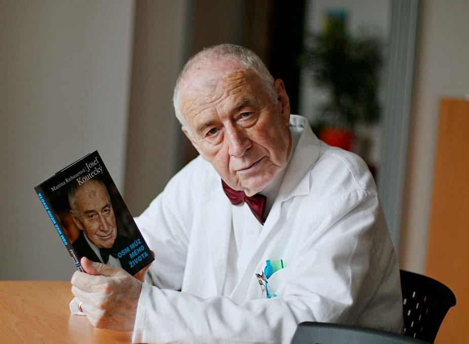 PŘEHLEDOVÝ OSOBNÍ ČLÁNEK ZPRÁVY Odešel jeden z nejznámějších českých lékařů profesor Josef Koutecký Josef Koutecký se narodil 31. srpna 1930 v Praze.