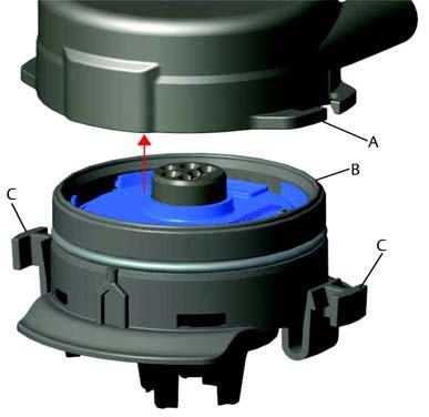 4. Nasuňte sestavu modulu senzoru nahoru do hlavní skříně převodníku Rosemount 928 tak, až zcela dosedne. A. Skříň převodníku Rosemount 928 B. Modul senzoru plynů Rosemount 628 C. Západkové jazýčky 5.