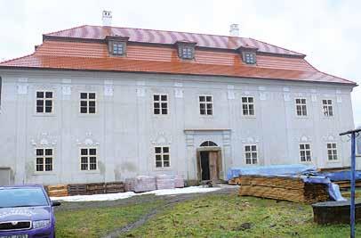 * Více než dvěstěletá budova nedávno prošla rozsáhlou rekonstrukcí za deset milionů korun.