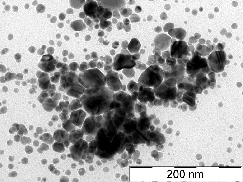 Obrázek 22: TEM snímek nanočástic stříbra připravených upravenou redukční metodou podle modifikovaného Tollensova postupu ve směsném prostředí voda ethylenglykol stabilizovaném
