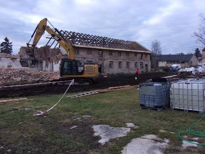 Čtvrtá fáze: Strojní demolice průběžné