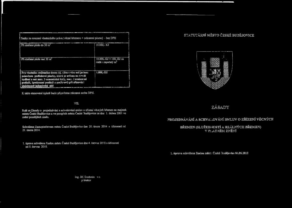 dům s více než jednou íl polovinou podlahové plochy, která je určena na trvalé p bydlení a má mas. 3 samostatné byty, mas.