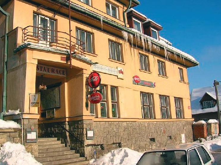 Rakousko 4 MÍSTA PRO UČITELE ZDARMA HOCHFICHT turistický hotel na české straně s polopenzí denní přejezdy MOŽNOST NEZÁVAZNÉ REZERVACE www.hochficht.at CENA Kč/os.
