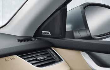Navíc jsou s MirrorLink, Apple CarPlay* nebo Android Auto* kompatibilní všechny nainstalované aplikace, které byly certifikovány jako bezpečné pro automobily.