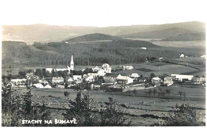 7 Obr.3 Stachy Foto od severu s dominantou věže kostela Obr.