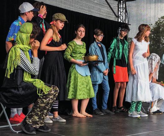 Kultura září 2019 V zahradě u Vlny se podruhé uskutečnil rodinný festival zdraví Pupík napsal tečku Hana Macháňová, foto Pavel Veselý Program druhého ročníku rodinného festivalu zdraví zařídila