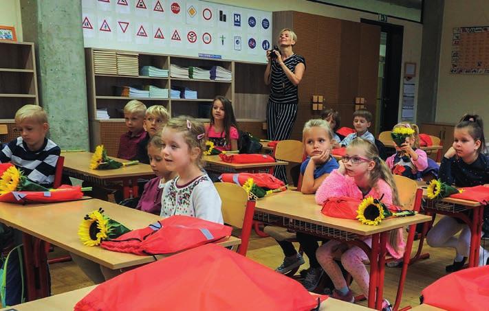 Ďáblický zpravodaj Zprávy z Ďáblic Ve znamení lípy aneb jak na rynku U Parkánu začal nový školní rok Jiljí Kubec, foto Pavel Veselý Tu a tam