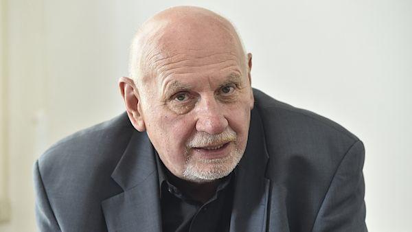 13. 7. 2018 Úředníci mají vrchnostenskou mentalitu, vadí Rychetskému Novinky.
