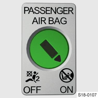 ortopedická sedadla bez bočních airbagů. A B C Čelní airbagy Přední boční airbagy Hlavové airbagy Umístění airbagů je označené nápisem. VAROVÁNÍ Nebezpečí omezení funkce bočních airbagů!