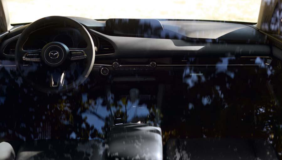 NOVÁ MAZDA3 SEDAN Elegance, vytříbená grácie. Jejím ztělesněním je ladný a vkusný boční profil nové Mazdy3 Sedan.