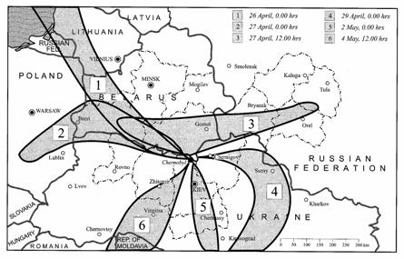 Obrázek 1: Šíření radioaktivního mraku z černobylského reaktoru Zdroj: UNSCEAR, 2000 Usazování radionuklidů bylo velmi závislé na dešťových srážkách v době průchodu kontaminovaných mas na daném území.