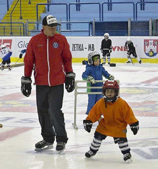 SPORT následně půjdou do aukce, jejíž výtěžek bude předán Nadačnímu fondu Ivana Hlinky, který vznikl a svou činnost vyvíjí už od roku 2005.