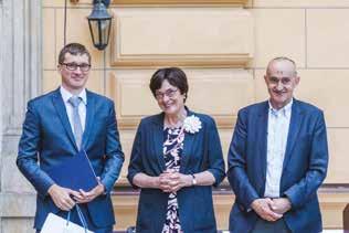 Prémie Otty Wichterleho Pavel Horák a Václav Šmidrkal se v roce 2018 stali laureáty Prémie Otty Wichterleho. Předsedkyně AV ČR prof. RNDr. Eva Zažímalová, CSc., ji udělila oběma pracovníkům MÚA 6.