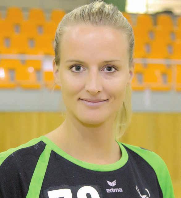 Klub se dnes dozví, jestli svaz ostarší patnáctiletou reprezentantku Lucii Flekovou a Danielu Tvrdoňovou Házenkářky SHK Kunovice dva roky dřely bídu s nouzí, prvoligovou společnost neopustily jen