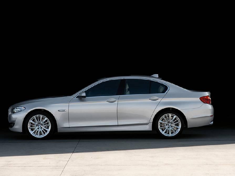 ELEKTROMECHANICKÝ SYSTÉM BMW řady 5 Nové BMW řady 5 (7) 26. 11.