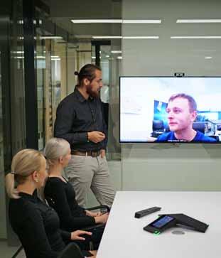 IT & Telco Dodávky výpočetní techniky Technologické trendy jen slepě nenásledujeme, ale také udáváme Dodáváme ICT řešení pro soukromé firmy, veřejnou správu, školství a zdravotnictví Dodávky