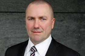 Daňové poradenství V rámci před-investičních prověrek se zaměřujeme na daňová rizika a jejich možné dopady na hodnotu společností. Miroslav Svoboda Partner +420 605 234 106 msvoboda@deloittece.