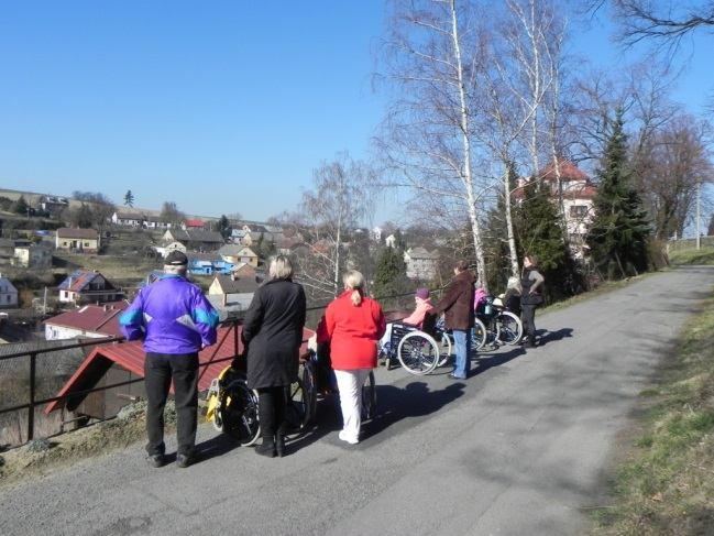Procházky Vedle podpory soběstačnosti je druhým velmi důležitým pilířem