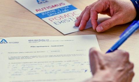 CO DĚLÁME Poradenství Pedagogická péče Individuální terapie (klienti s autismem, rodiče, sourozenci) JAKÝMI METODAMI PRACUJEME?