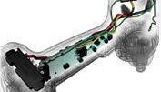 Kontroluje DC motor, aby řídil nástroj dle uživatelem naprogramovaných hodnot momentu, úhlu a rychlosti Pro optimální výkon získává energii