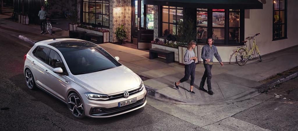 R-Line Nejsportovnější způsob, jak se dostat do cíle Polo R-Line od firmy Volkswagen R. Díky svému dynamickému exteriéru se již při prvním pohledu prezentuje jako skutečný atlet.