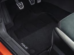 SO 29 Textilní koberce Premium Volkswagen Original s nápisem Polo, vyrobené z vysoce kvalitního a odolného veluru, jsou atraktivním detailem, který šetří podlahu vozu.