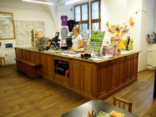 Kolik turistů k nám zavítalo? Jaké procento z nich bylo ze zahraničí? A jaká národnost zahraničních turistů převažovala? To vše se zde dozvíte! 2.