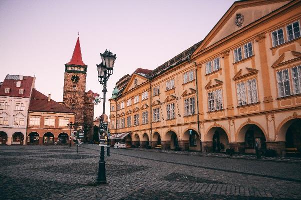 5 pravidelněji. Nemůžeme opomenout ani propagaci. Ať už se jedná o propagaci kulturních akcí v Jičíně, turistických atraktivit či samotného města Jičína.