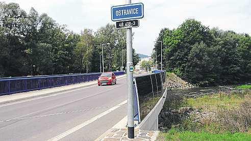 Moravskoslezský kraj má pětasedmdesát mostů ve velmi špatném stavu, uvedl náměstek hejtmana Daniel Havlík. Letos apříští rok dělníci opraví nebo postaví osmnáct mostů.