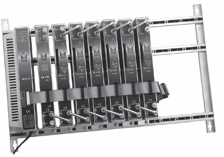 DVB-T regenerátor Regenerátor přijímá DVB-T signál, odstraňuje všechny opravitelné chyby a provádí novou COFDM modulaci na vybraném DVB-T kanálu.