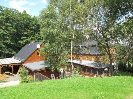 p.s. Jurta, kde klienti využívají sociálně terapeutické dílny.