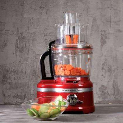 - barva Černá Food processor KitchenAid Artisan KFP1644 - barva Černá Naše cena bez DPH : 11.645 Kč Naše cena s DPH : 14.