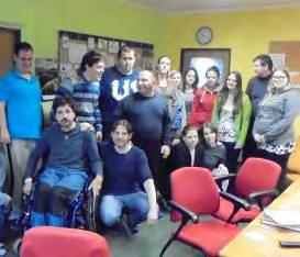 znakového jazyka. Seminář proběhl pod vedením slyšící i neslyšící lektorky, což bylo studenty - vzhledem k možnosti osobního kontaktu s takto postiženým člověkem - velmi ceněno.