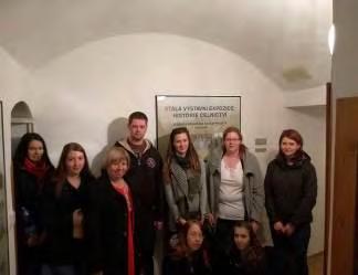 Exkurze Celní úřad pro Plzeňský kraj V rámci exkurze 13. 3. 2017 v doprovodu JUDr. Kondrysové proběhla prezentace současných úkolů Celní správy ČR v oblasti správy cel a některých daní.