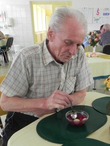 Rozhovor s panem Mazurem: Švédsko jsem navštívil v roce 1977 u příležitosti rodinné návštěvy. Moje rodina žije až v severní části této země v malém městečku Carlstat.