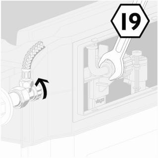 Odpojte pružnou hadici z plnicího ventilu (VK 19).