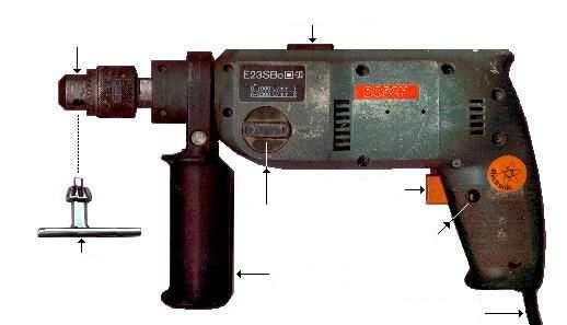 1 A Schlitze 2 B Laser-Engine 3 C Tastenrad 4 D Batteriefachdeckel 5 E Linke Taste 6 F Connect-Taste 7 G Rechte Taste 8 H Vor- und Zurück-Tasten G.