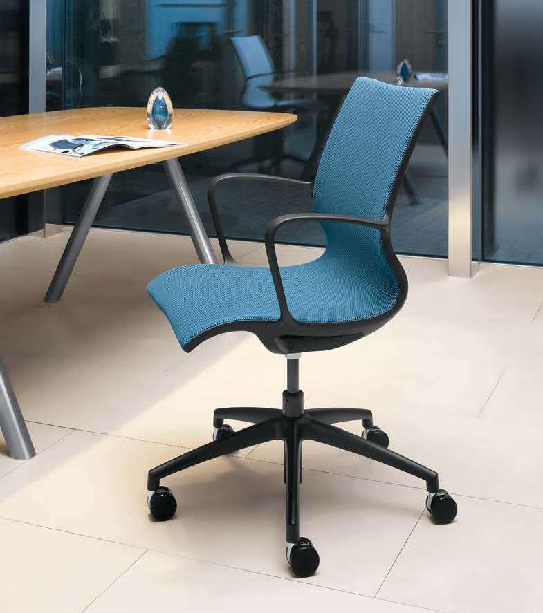 With its superb quality and distinct look, the Everyday chair will enhance any interior.