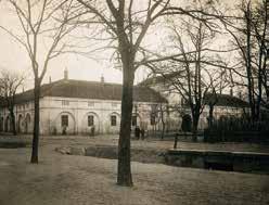 O více než polovinu statků přišel rod v letech 1920 až 1938 při československé půdní reformě (za náhradu), významnou zbývající část majetku pak rod pozbyl bez náhrady v roce 1945 při vyvlastnění na