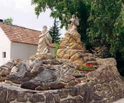 Až na zámek Wilfersdorf byly ostatní zámky Lichtenštejnů v regionu Weinviertel okolo roku 1990 prodány soukromým vlastníkům.