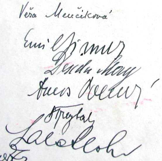 (Část vzácných podpisů ze společné fotografie z přeboru republiky v Mnichově Hradišti 1933.