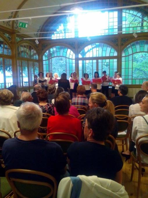 156 Sbormistryně: Radmila Jirásková Každé úterý od 17.30 do 19.