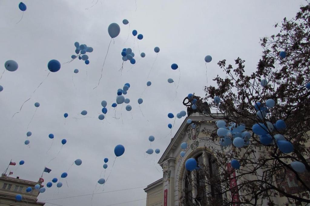 Obrázek 1 - Den autismu 2016 1 Neříkej, že to nejde, raději řekni, že to zatím neumíš. T. Baťa 1 Den autismu. DRC-Lentilka.