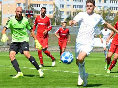 Boleslavští bez inkasovaného gólu vedou ČFL V druhé srpnové neděli vstoupil nově vzniklý boleslavský B tým zápasem FC Hradec Králové B FK Mladá Boleslav B 0:0 do třetí nejvyšší tuzemské soutěže České