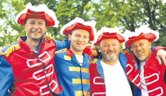 Účastníky přivítal místostarosta Hořovic Ondřej aculík. O fotografickém díle. Kasla pohovořil fotograf Jan Šroubek. Na harmoniku zahrál a zazpíval ladimír Mužík. Připraveno bylo tradiční pohoštění.