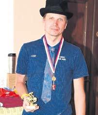 Přesto musím vyzdvihnout jméno Jaroslava Hatiny mladšího, který věnuje všechen svůj volný čas práci s mladou generací hasičů, tedy těch školou ítězné družstvo mužů Záluží. povinných.