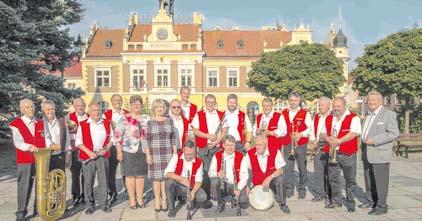 000,- Kč, a zároveň také s uzavřením eřejnoprávní smlouvy o poskytnutí dotace od Středočeského kraje ze strany této příspěvkové organizace, a to na akci Hořovické kulturní léto 2019. J.P.