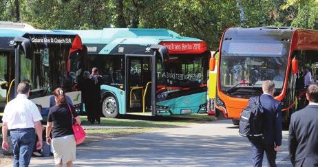 OUTDOOR DISPLAY Kolejová vozidla pro osobní a nákladní dopravu Dvoucestná vozidla Signalizační technika Autobusy, nabíjecí systémy, elektromobilita A další 10 elektrických