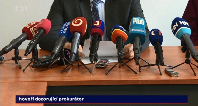 V naprosté většině případů redakce pořadu Události využívala standardní vizualizační postupy typické pro dané