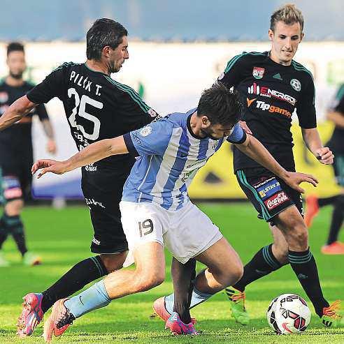 Do dražby šly všechny trikoty příbramských hráčů, kteří nastoupili v zápase s Plzní.